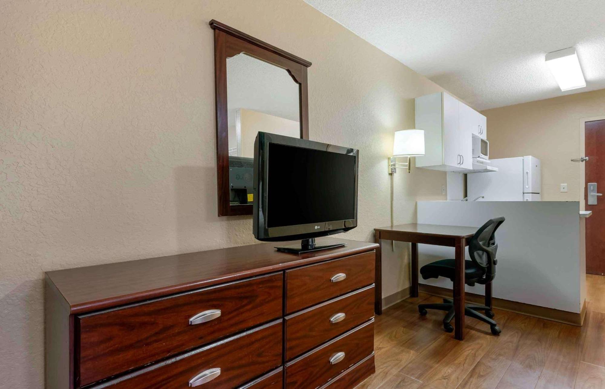 Extended Stay America Select Suites - Jacksonville - Lenoir Avenue East Экстерьер фото