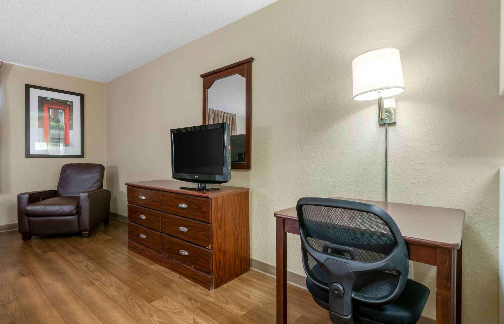 Extended Stay America Select Suites - Jacksonville - Lenoir Avenue East Экстерьер фото