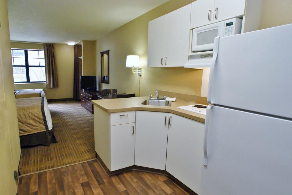 Extended Stay America Select Suites - Jacksonville - Lenoir Avenue East Экстерьер фото
